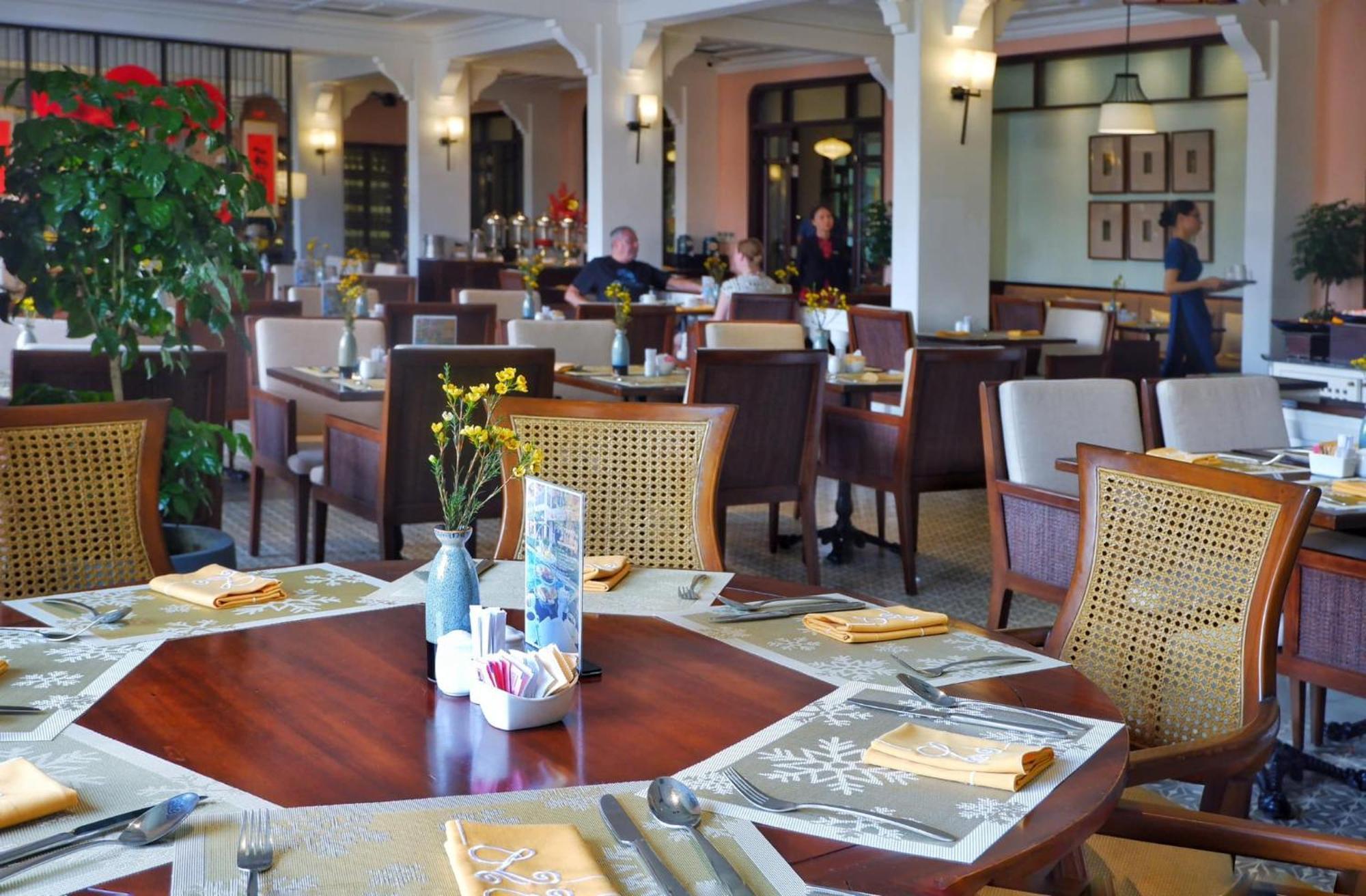 Allegro Hoi An . A Little Luxury Hotel & Spa מראה חיצוני תמונה The restaurant at the hotel